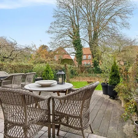 Hunderup Retreat * 오덴세